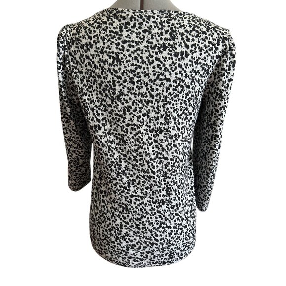Adrienne Vittadini Black & White Animal Print Top 3/4 Sleeves Chest Cutout - Picture 3 of 8